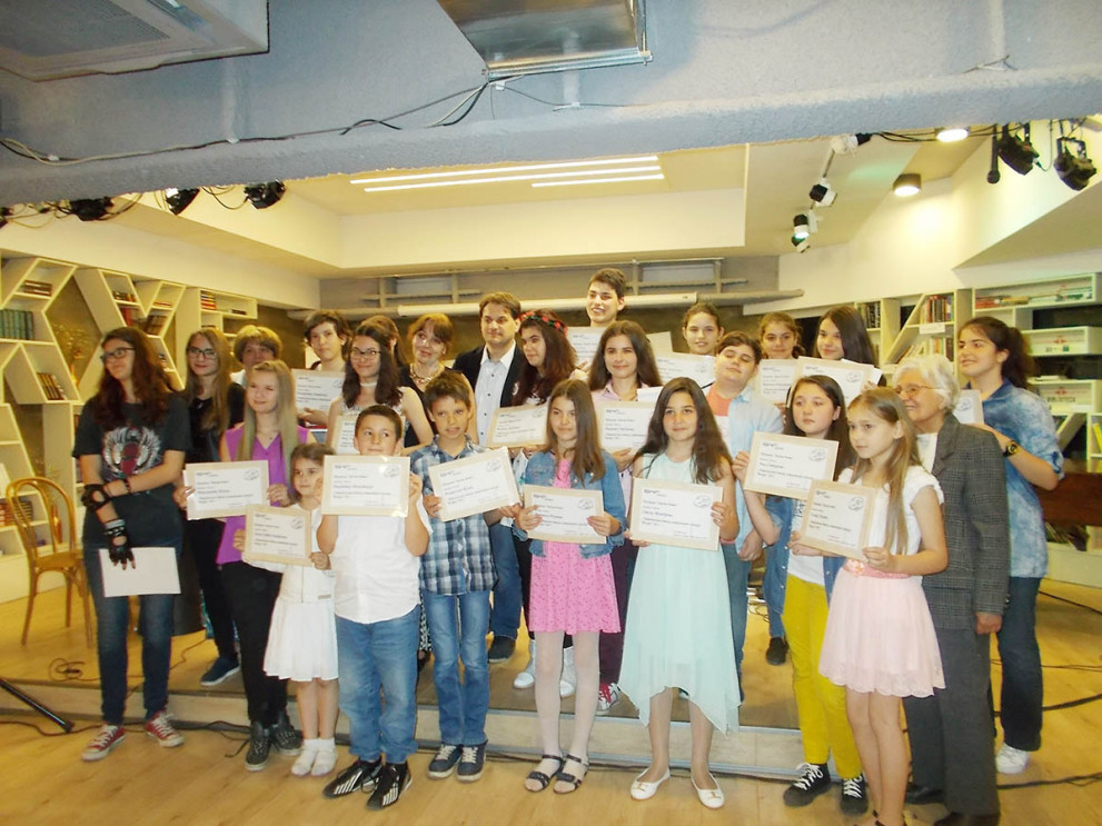 12-годишна авторка на разкази от Разград – с награда от конкурс „Искри“