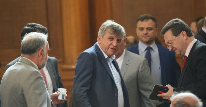 Депутатите от ГЕРБ и БСП Димитър Гамишев и Манол Генов