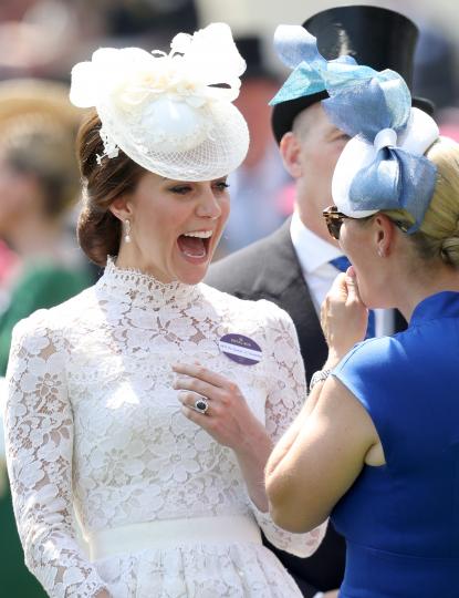 Очарователният юнски тоалет на Кейт Мидълтън - снимка 49