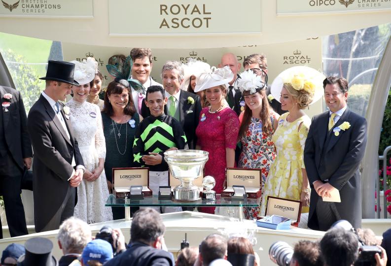 Очарователният юнски тоалет на Кейт Мидълтън - снимка 25