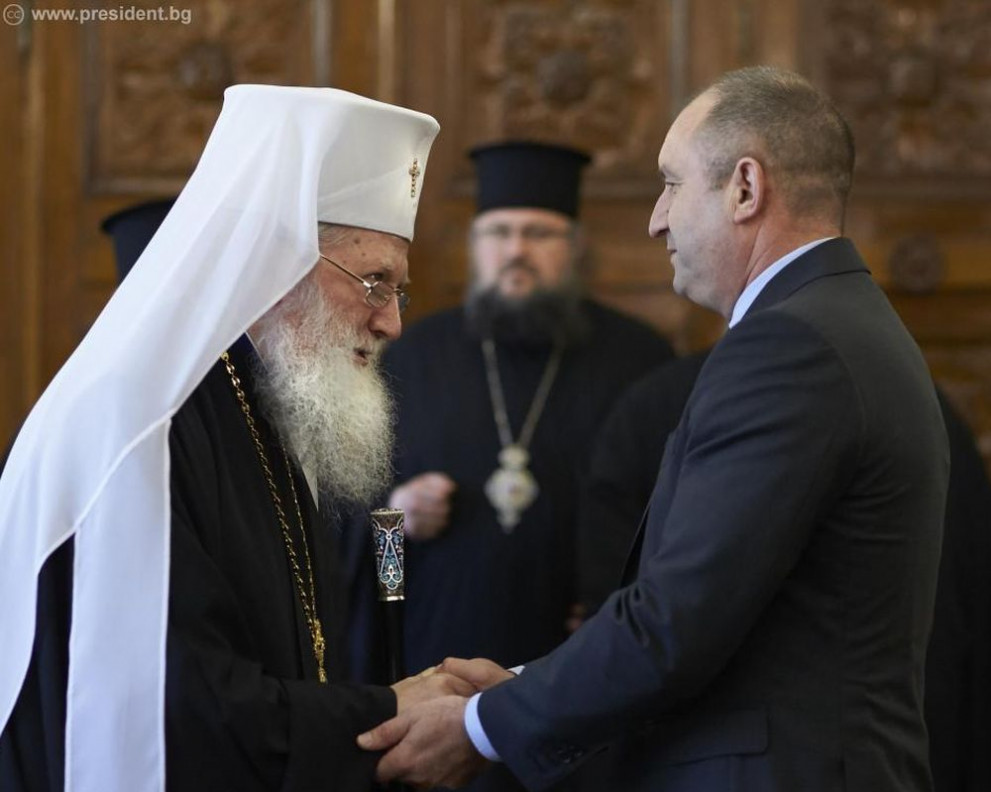  Президентът Румен Радев се срещна с българския патриарх и Софийски митрополит Неофит 