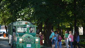 атракционно влакче Враца