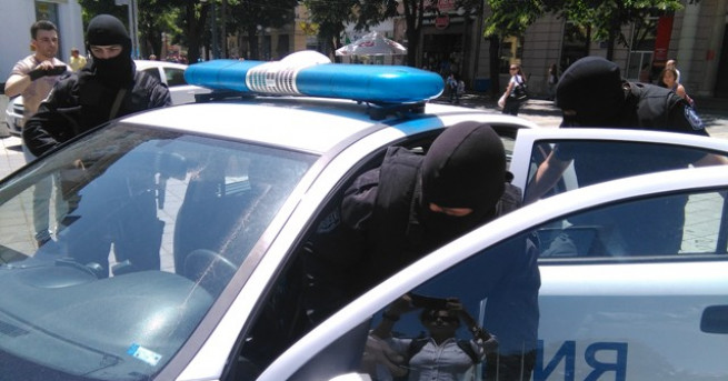 Близо 450 души сред които почиващи и персонал в курортен