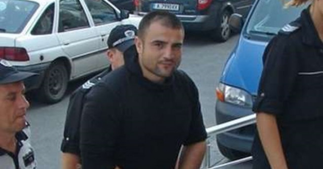 Петима надзиратели от бургаския затвор са наказани с порицание за