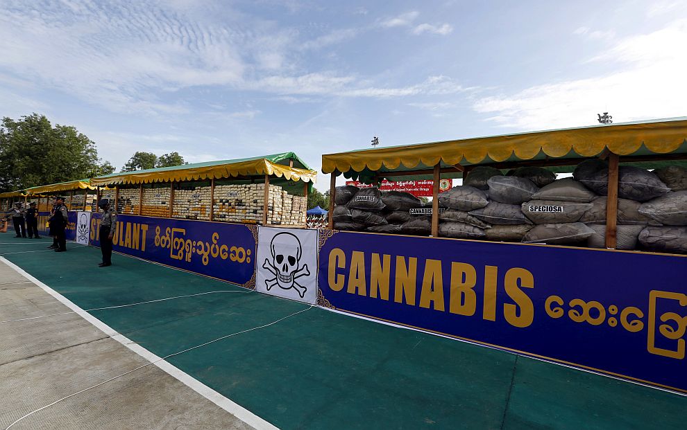 В Мианма бяха изгорени опиум, хероин, канабис и метамфетамини за общо над 340 милиона евро