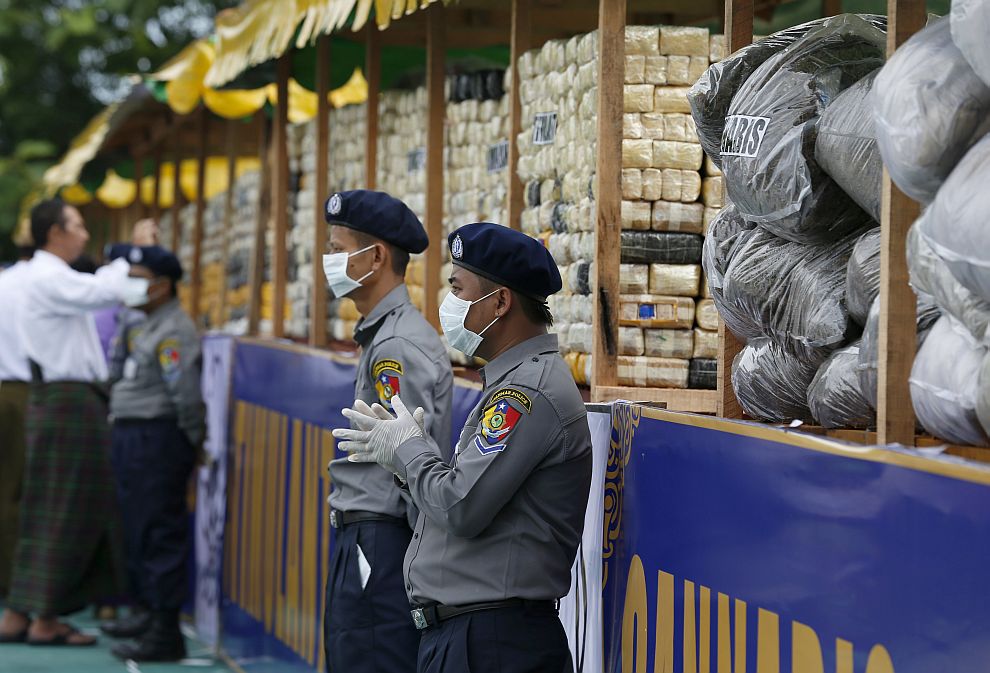 В Мианма бяха изгорени опиум, хероин, канабис и метамфетамини за общо над 340 милиона евро