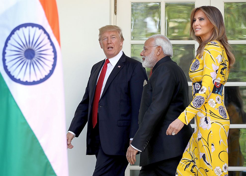 Първата дама на САЩ избра „слънчев“ тоалет на  Emilio Pucci за посрещането на индийския премиер