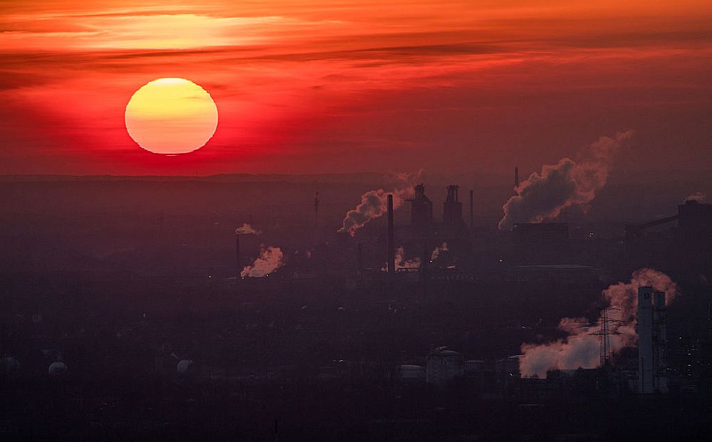 Светът има само три години, за да намали емисиите на въглероден диоксид, преди да стане прекалено късно, предупреждава група от климатолози и учени. Предупреждението е отправено седмица преди срещата на Г-20 в Хамбург, предаде ДПА.