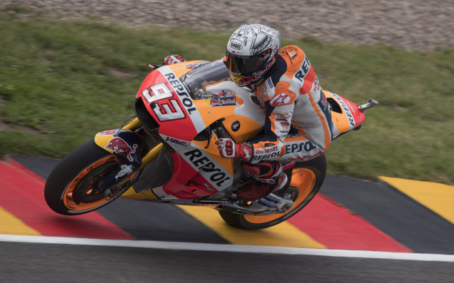 Защитаващият титлата си Марк Маркес Испания с Хонда спечели състезанието