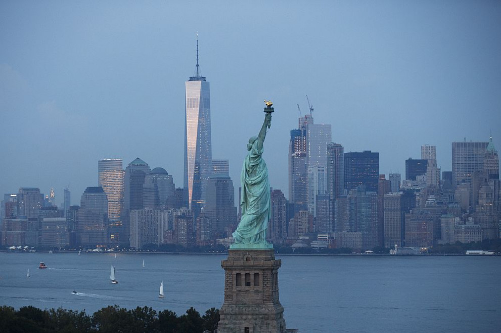 защо статуята на свободата в ню-йорк е зелена