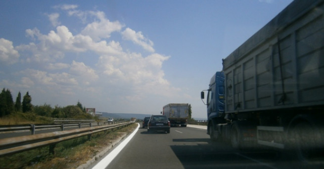 Възстановено е движението по път II 35 Ловеч Плевен съобщиха