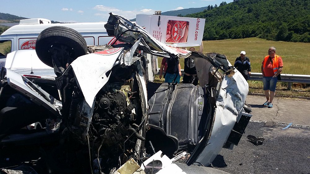 Десетки ранени при три верижни катастрофи на автомагистрала „Тракия“.