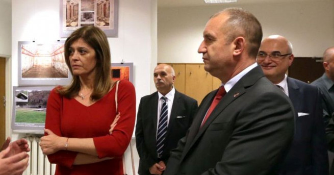 Президентът Румен Радев и първата дама се срещнаха с българската