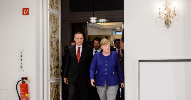 Канцлерът на Германия Ангела Меркел разкритикува политиката на Турция по