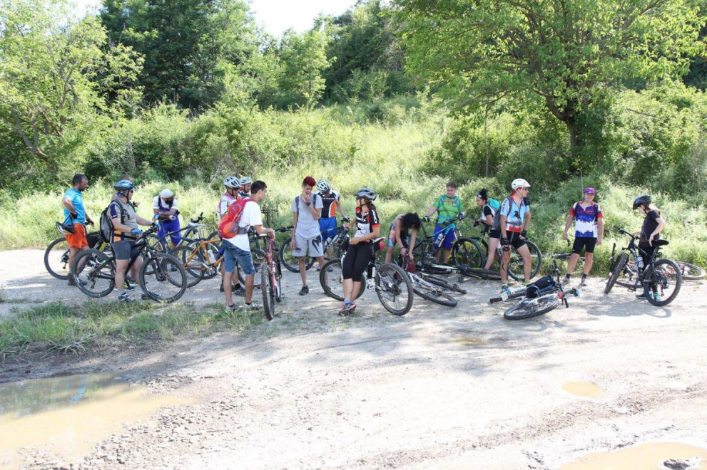 „Из дебрите на Лудогорието“ преминаха 32 колоездачи