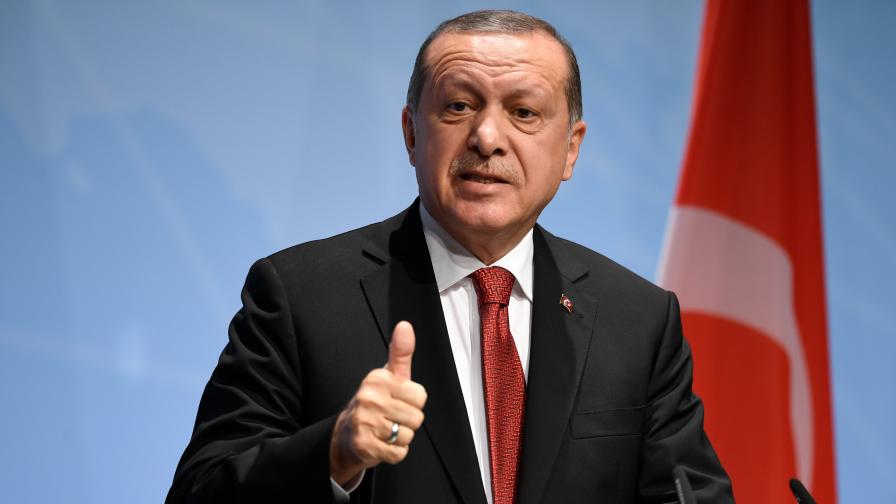 Ердоган призова турските граждани да конвертират своите долари и евра в турски лири