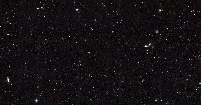 Космическият телескоп Хъбъл засне стотици галактики които са се образували