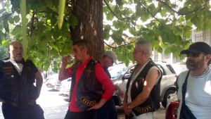 Протест пред съда в Пловдив в защита на Перата