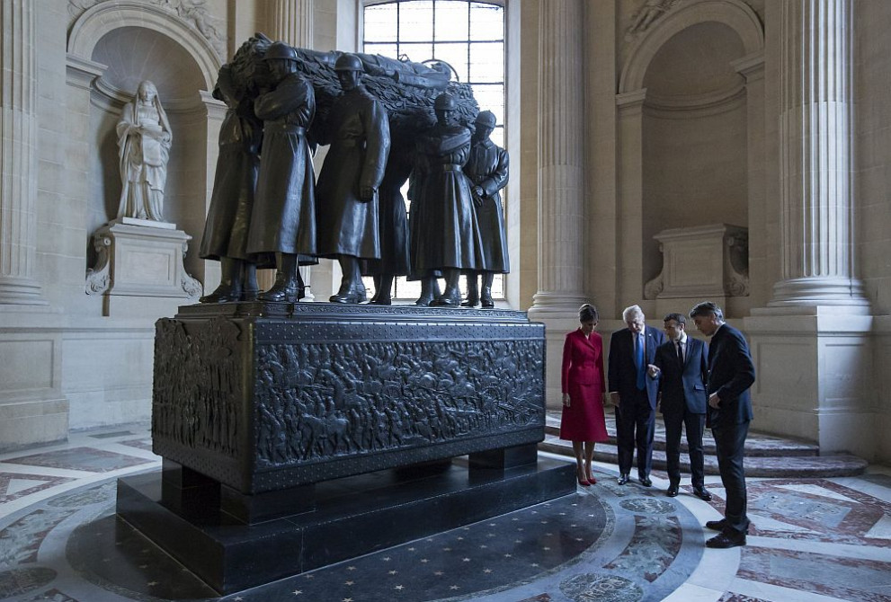  Тръмп и Макрон 