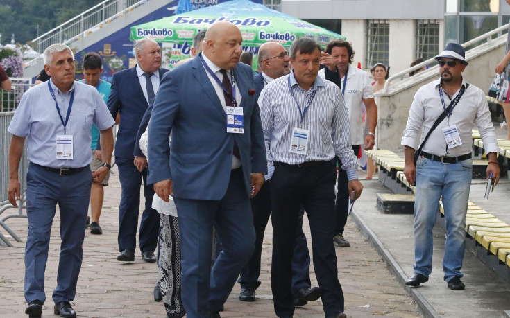 Страхотно изпълнение на дъщерята на Петър Мерков за откриването на Европейското първенство по кану-каяк