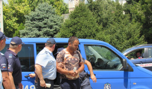 Полицаи ще дежурят денонощно след побоя в Бяла