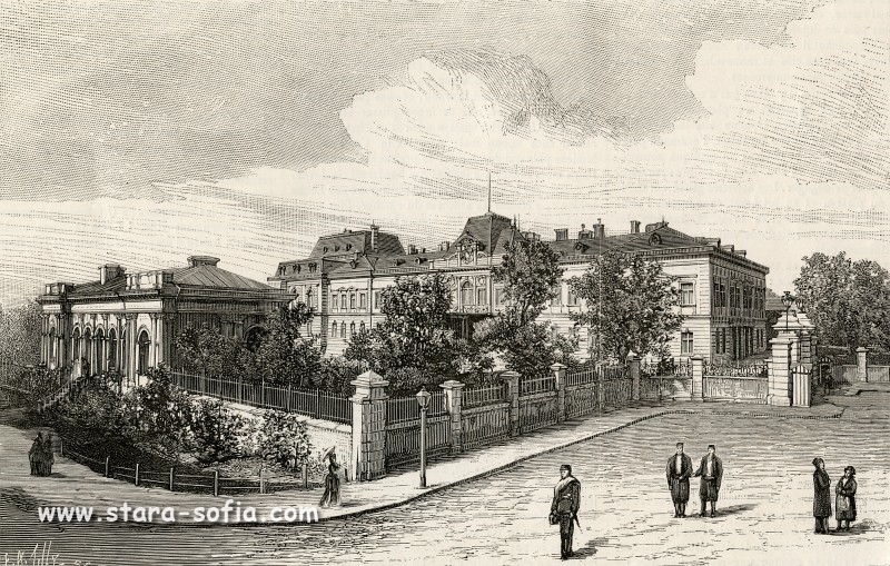 В периода 1880-1882 г. Дворецът е основно преустроен и разширен.
