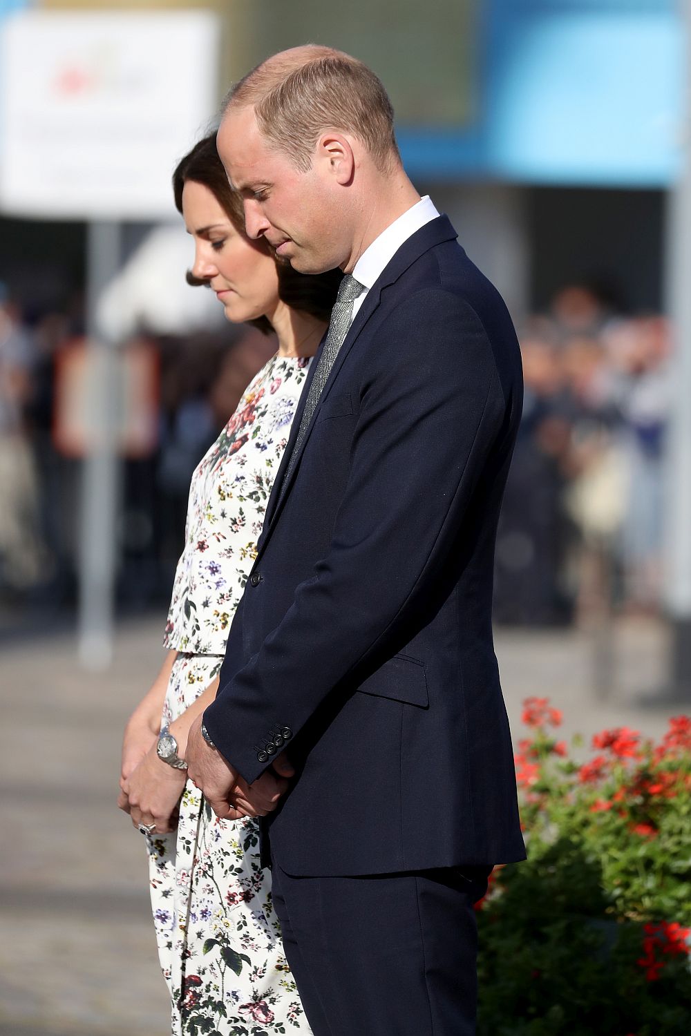 Британският принц Уилям и съпругата му Кейт посетиха Европейския център 