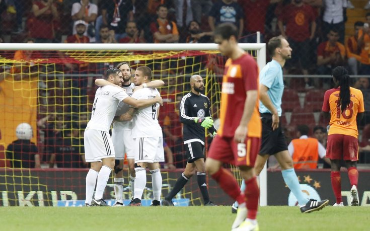 Галатасарай отпадна сензационно от Лига Европа