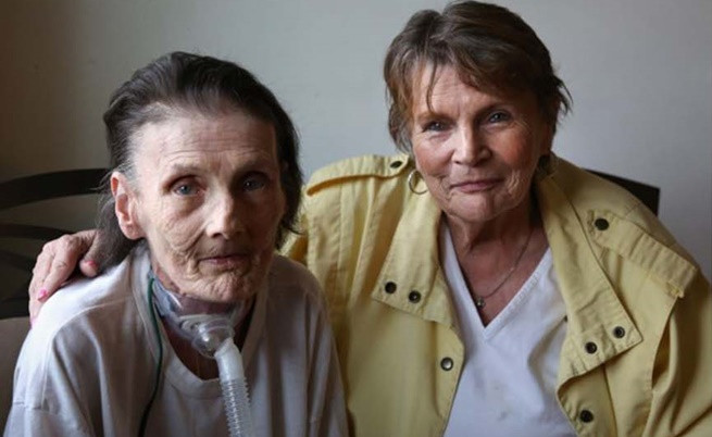  Сю Елън и Рей Анн се събират след толкоз години в родния си дом, 2013 година 