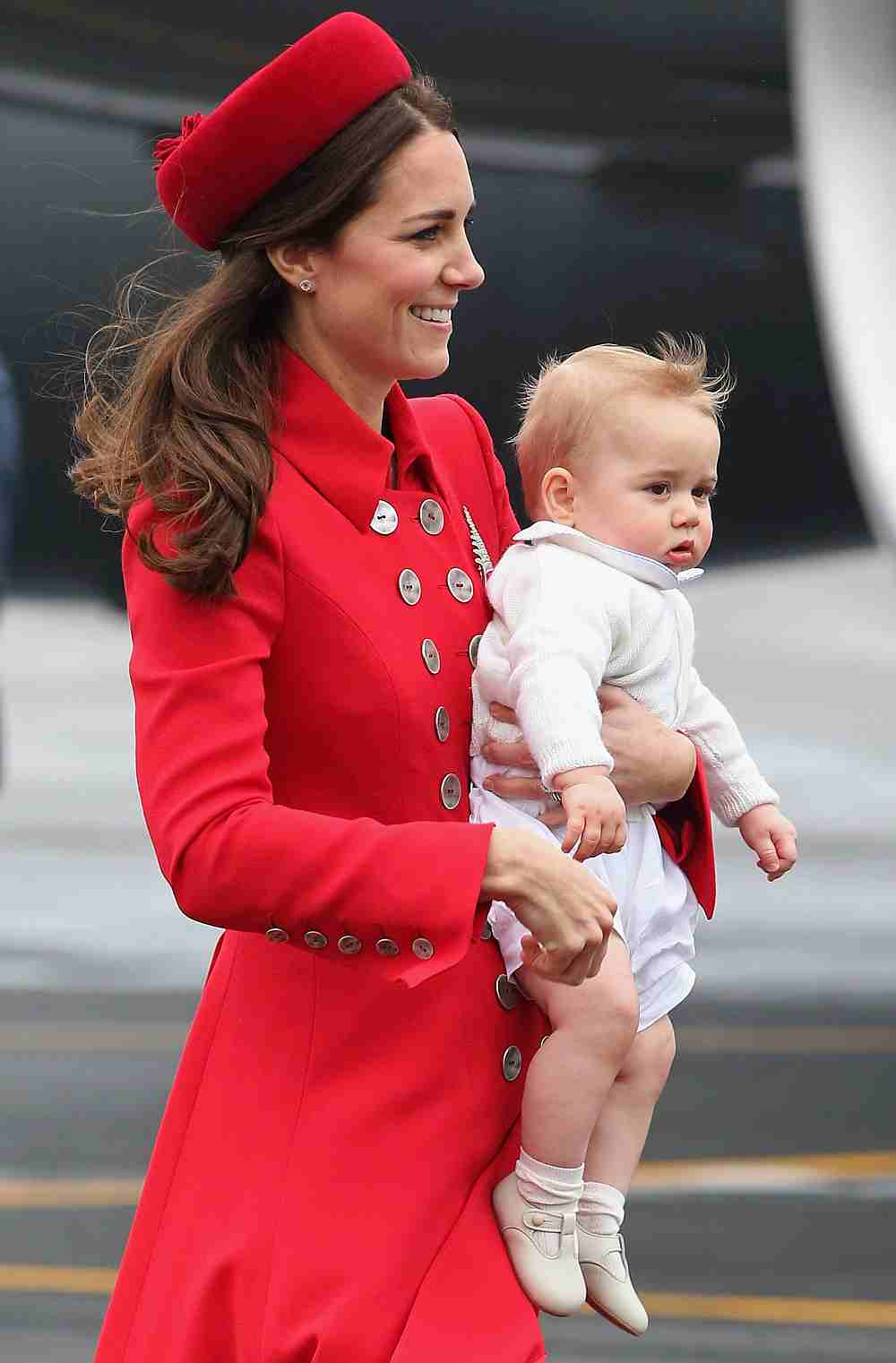 Принцесса кейт миддлтон последние новости на сегодня. Кэтрин герцогиня Кембриджская с сыном. Принц Джордж Кембриджский. Принцесса Кембриджская Кейт. Герцогиня Кэтрин Кембриджская и принц Уильям.
