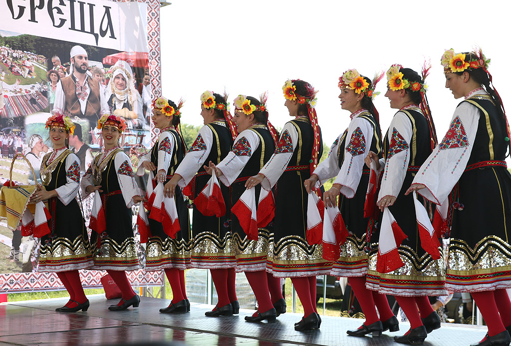 Национален фолклорен събор "Болярска среща" ("Лудогорие"), има за цел съхраняване и популяризиране на традициите и културните ценности на различни етнически и етнографски групи, осигуряване на възможности за трансмисия към следващите поколения и популяризиране на България като страна на дълголетна история и богати културни традиции Фестивала се провежда от 21 до 23 юли до село Арбанаси, Велико Търново.