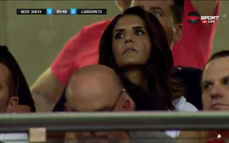 Чаровната собственичка на Апоел аплодира своите за успеха