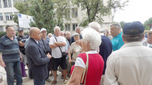 Пенсионери протестираха в Търговище