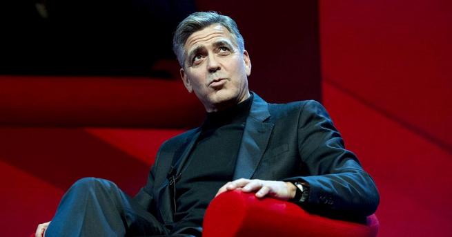Актьорът Джордж Клуни който пострада при пътен инцидент със скутера