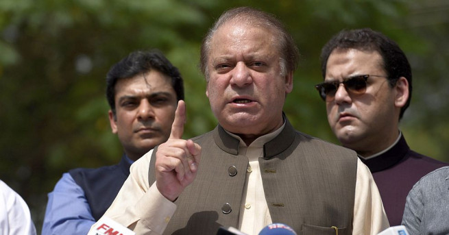 Пакистанският премиер Наваз Шариф подаде оставка след като Върховният съд