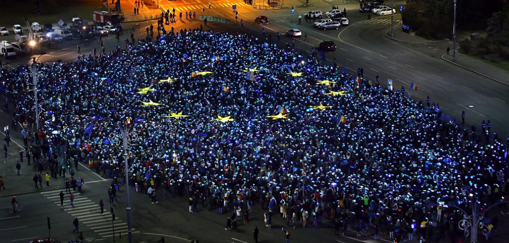  Румънци стачкуваха против планове на държавното управление да даде заден във връзка с битката с корупцията през зимата 