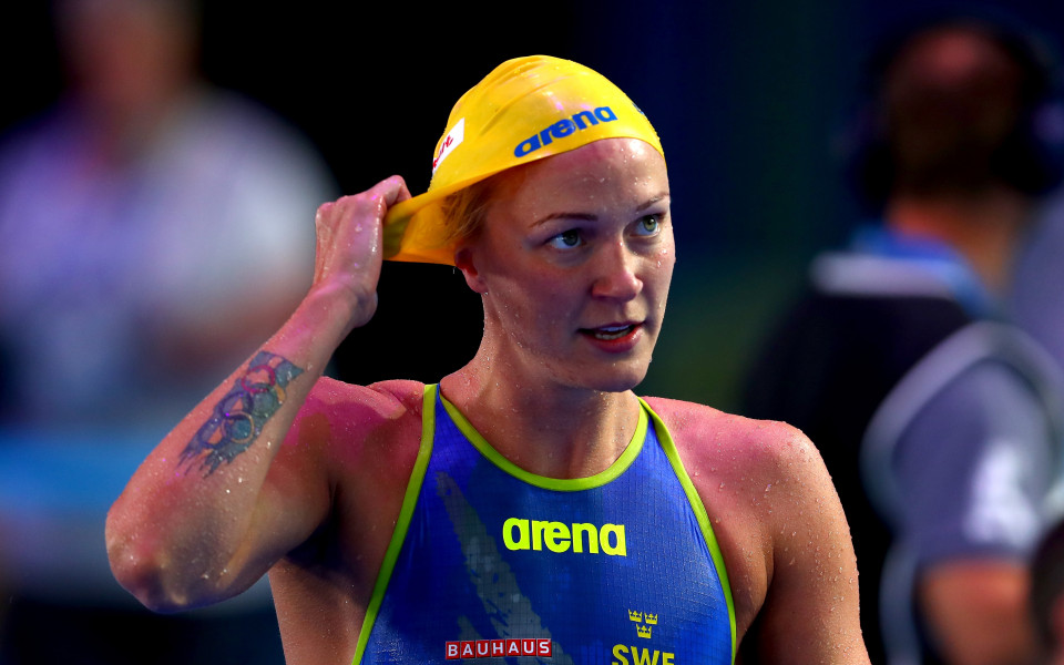 Сара Шьострьом с трето злато от Световното по плуване