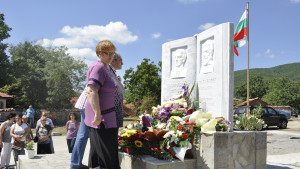 паметник на Левски и Ботев