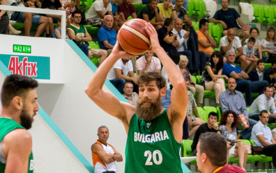 Българският национал Чавдар Костов изведе Работнички до финала в първенството