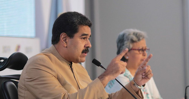 Венецуелският президент Николас Мадуро се присмя на санкциите които САЩ