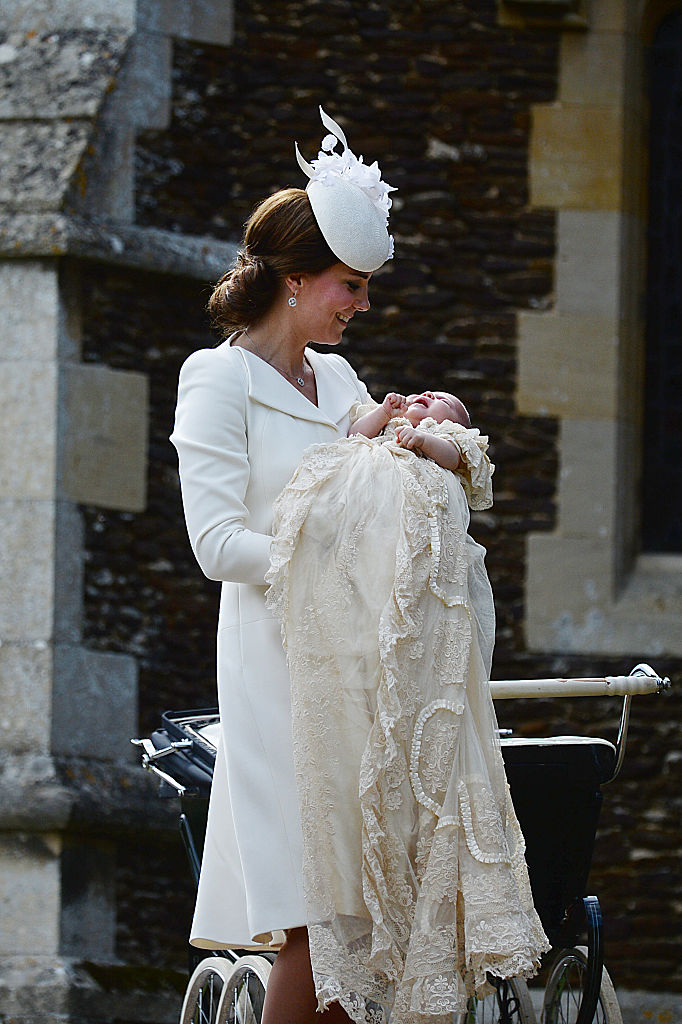 Единствената дъщеря на Кейт и Уилям - принцеса Шарлот става на 5 години