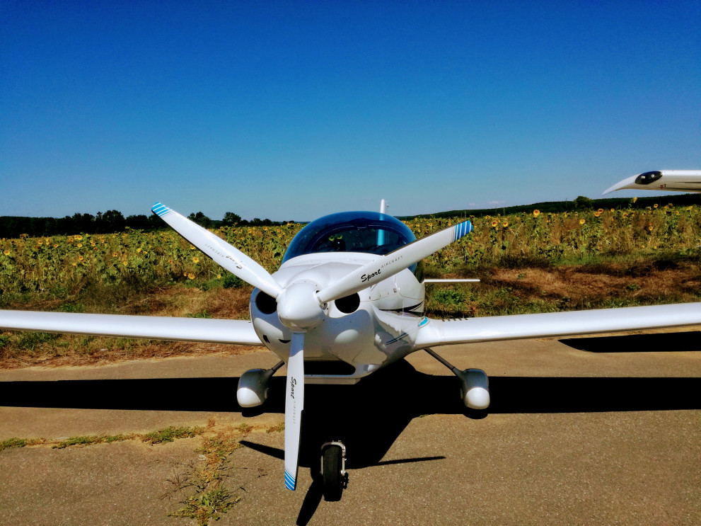 На Летище Приморско се проведе Международно състезание по прецизно кацане