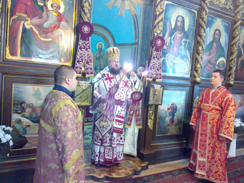 Врачанският митрополит Григорий
