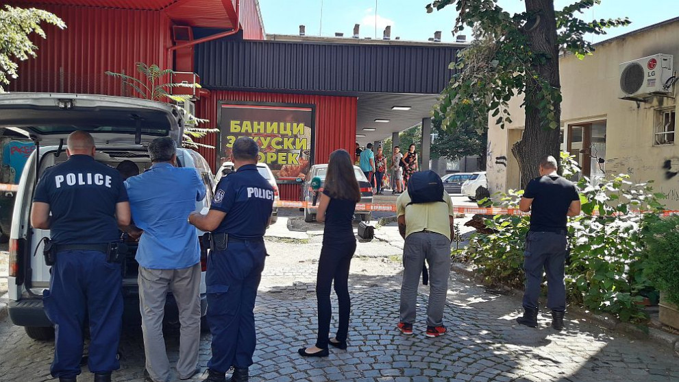 Паднало дърво рани млада жена на улица "Тракия" в София