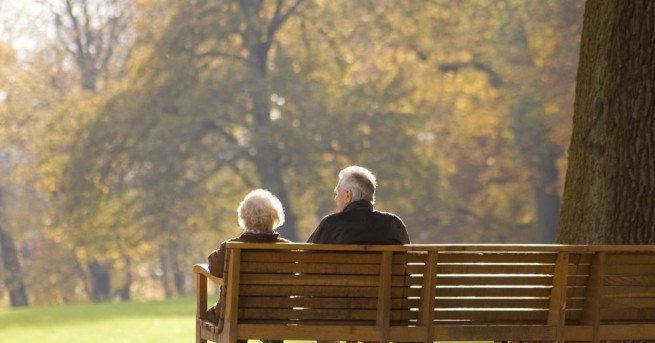 Все повече възрастни хора в Германия живеят на границата на