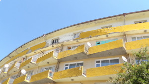 Срути се тераса в Омуртаг