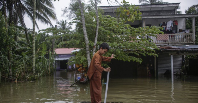 Най малко 23 души загинаха при наводнения в североизточния аграрен регион