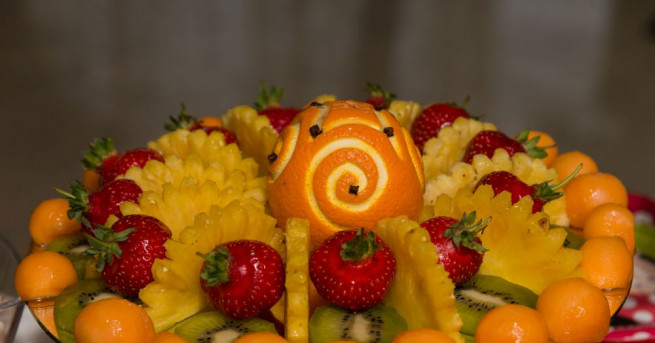 Карвинг или плодовата дърворезба е кралска традиция която се е