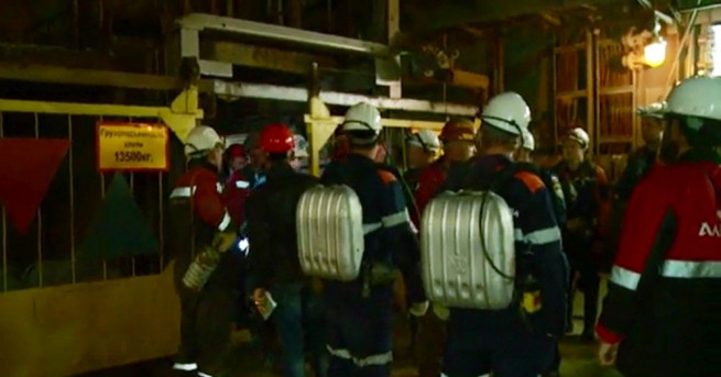 Извадиха спасен миньор от диамантената мина в Якутия   Спасители