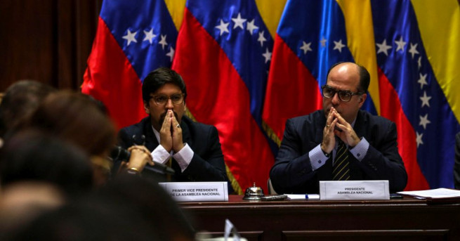 Контролираният от опозицията венецуелски парламент отказва да признае декретите, издадени